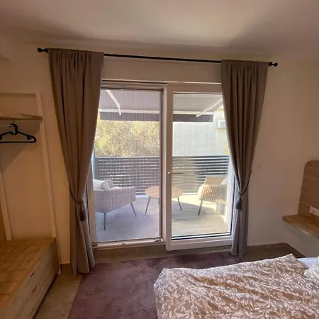 Kumenat Apartmán *