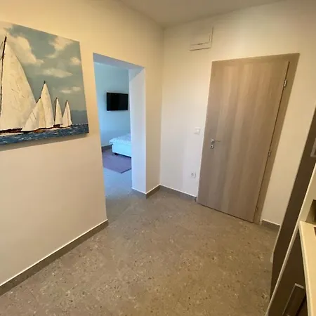 Kumenat Biograd Na Moru