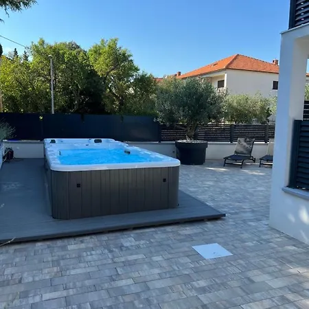 Kumenat * Biograd Na Moru