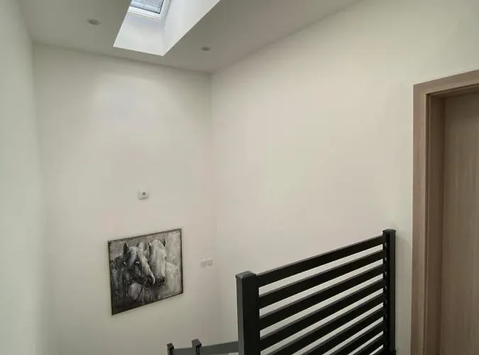 Kumenat Apartman *