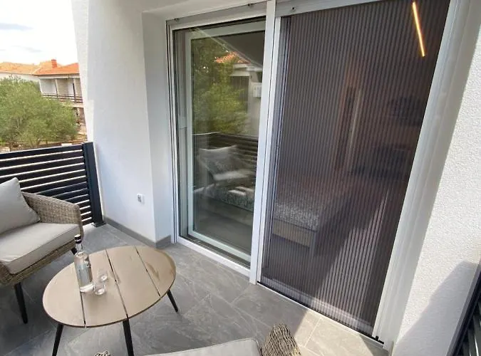 Kumenat Apartman Biograd Na Moru